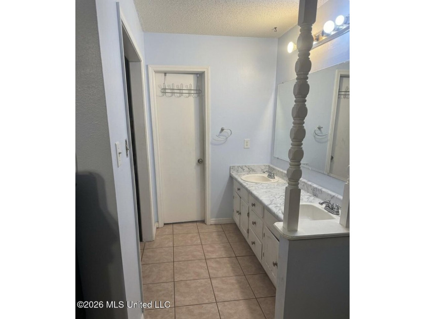 This expansive 5 bedroom, 3 bathroom, two story home offers the - photo 4