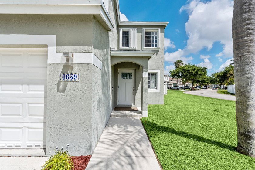 Location is SO good that this has been a one owner home since - photo 3