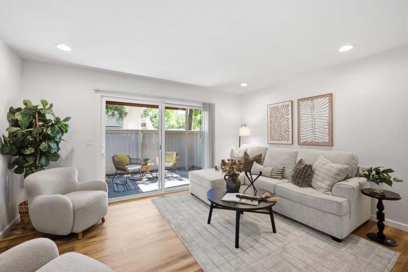 Welcome to 5526 Sean Circle #54, a beautifully remodeled ground - photo 4