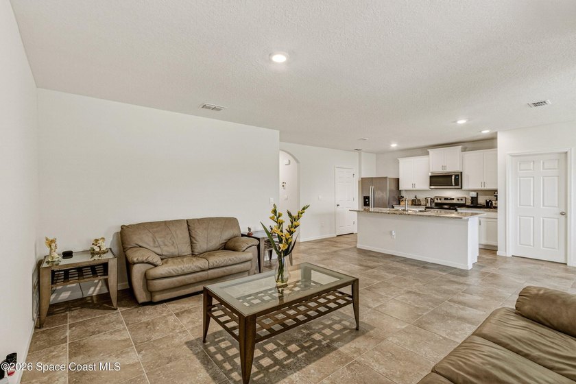 Welcome home to this beautifully upgraded 3BR/2BA residence - photo 12