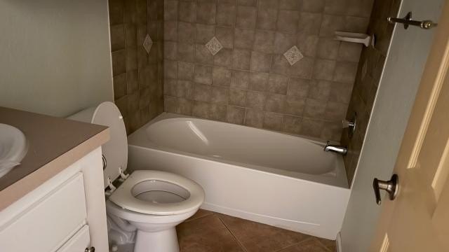 Welcome to the Savanna Club in Port St. Lucie. This unique - photo 6