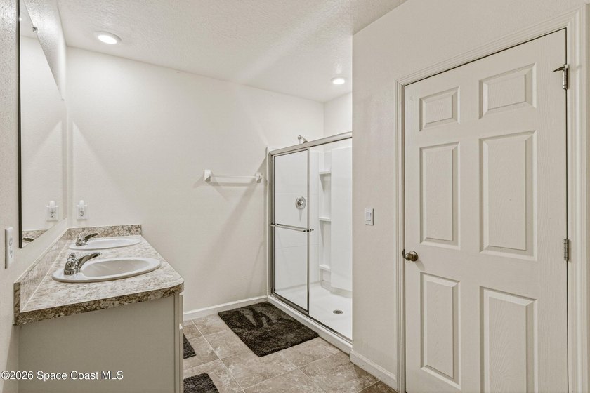 Welcome home to this beautifully upgraded 3BR/2BA residence - photo 20
