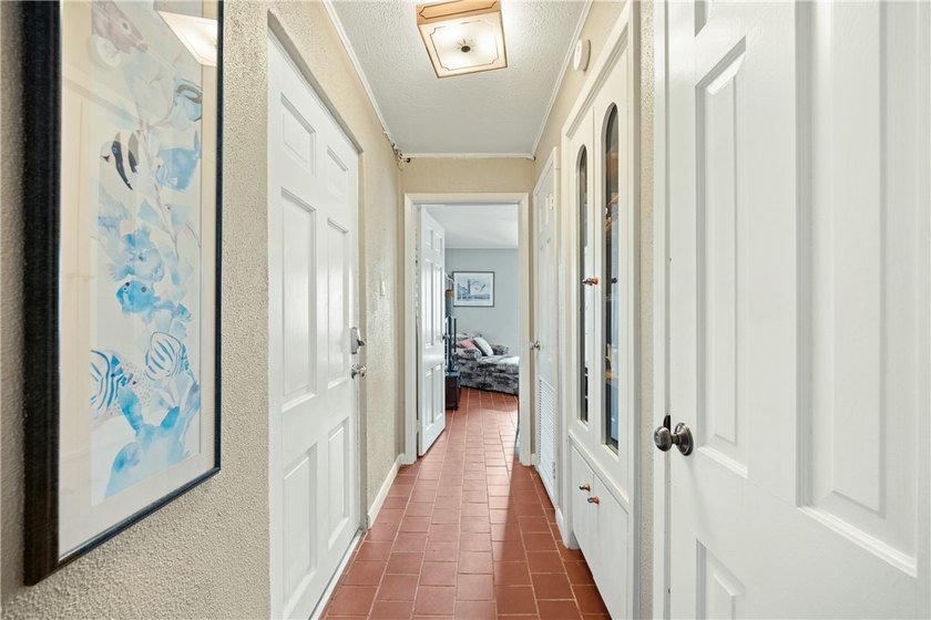 Discover your dream waterfront escape at this majestic - photo 23