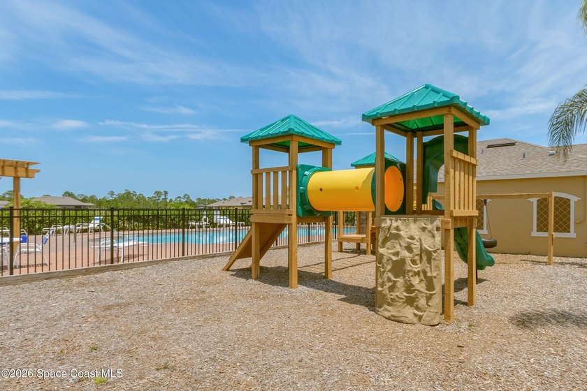 Welcome home to this beautifully upgraded 3BR/2BA residence - photo 32