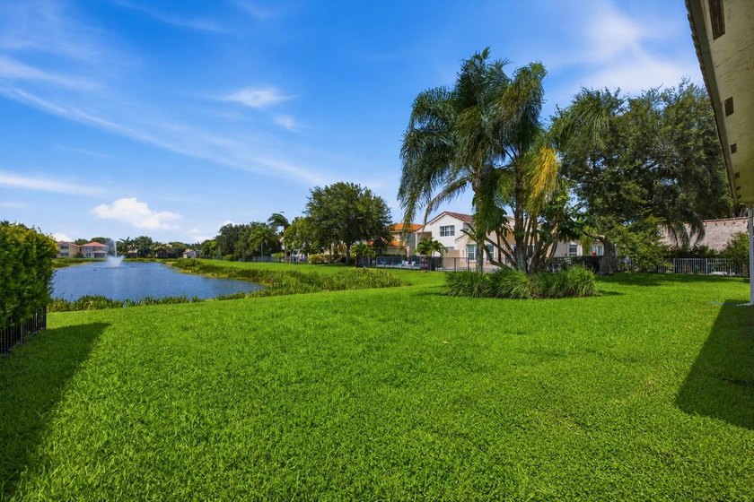 Beautifully maintained and freshly painted Jacaranda model - photo 33