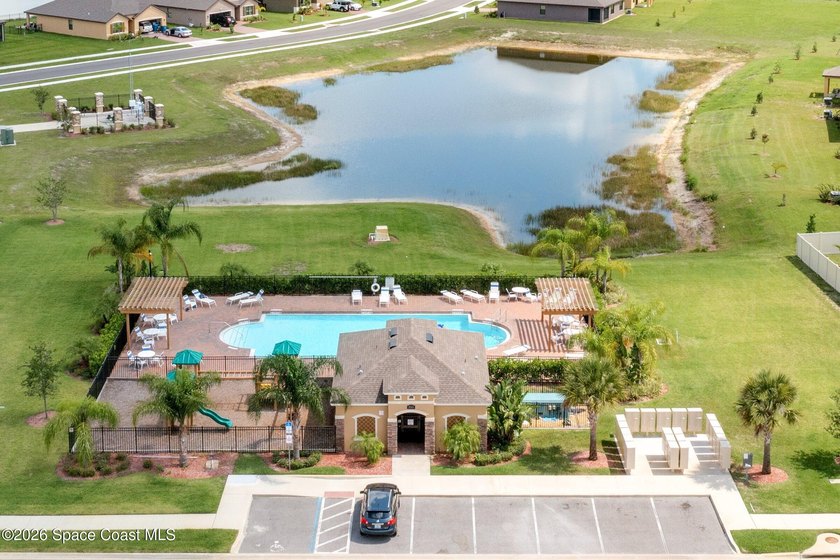 Welcome home to this beautifully upgraded 3BR/2BA residence - photo 41