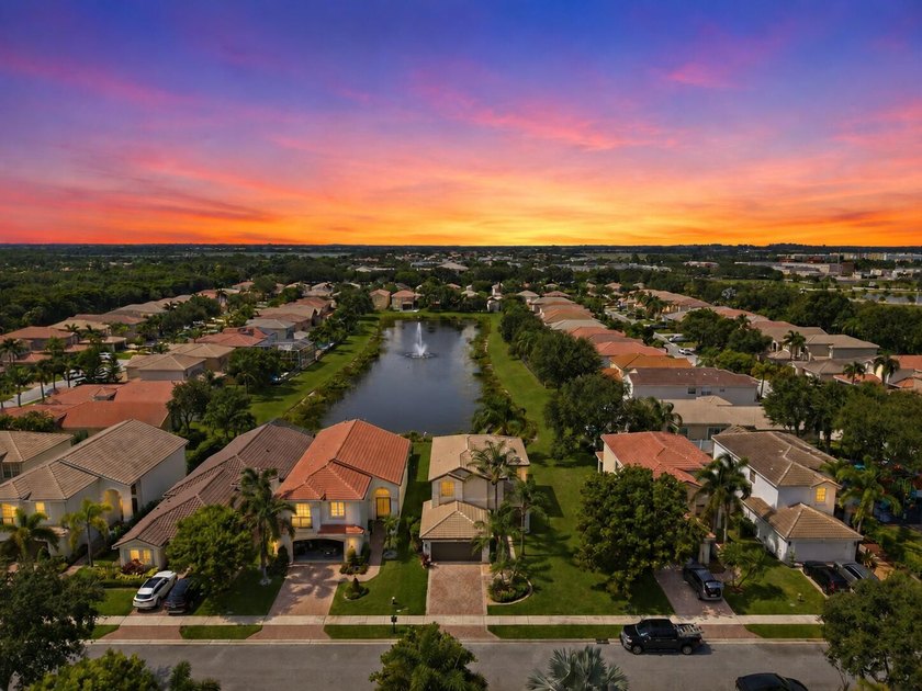 Beautifully maintained and freshly painted Jacaranda model - photo 44