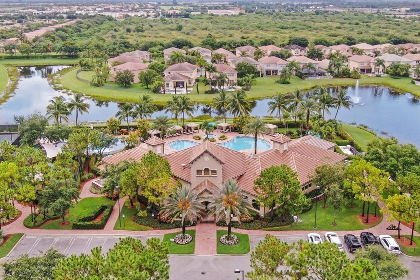 Beautifully maintained and freshly painted Jacaranda model - photo 47