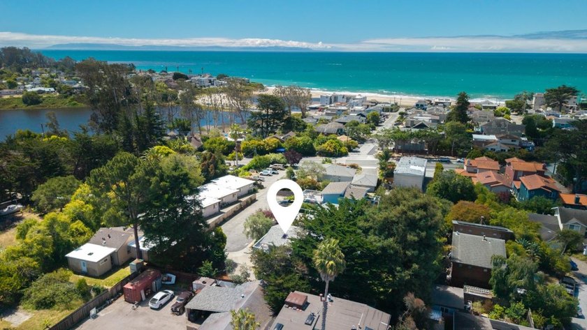Beach home alert! Don't miss this special ocean-view home tucked - photo 6