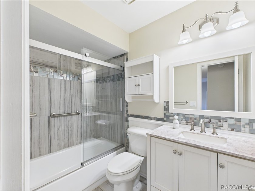 This charming 2-bedroom, 2-bath, 1-car garage home in Palm Cay - photo 10