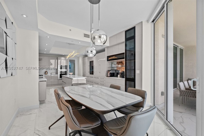 A beautifully renovated residence at the prestigious Turnberry - photo 6