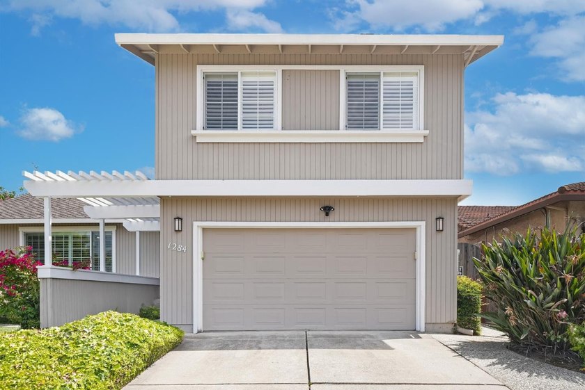Welcome to 1284 Montmorency Drive, a stunning Cambrian gem - photo 3