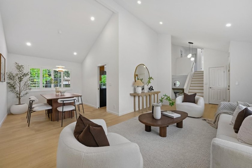 Welcome to 1284 Montmorency Drive, a stunning Cambrian gem - photo 9