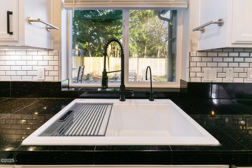 Discover your dream home in this beautifully updated 3-bedroom - photo 12