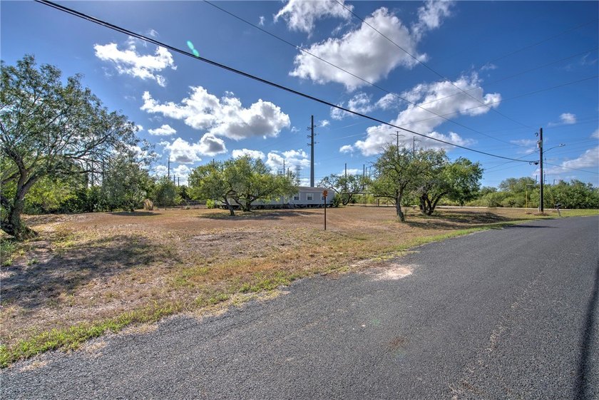 3.22 acres in Calallen just 1 mile from the Five Points - photo 15