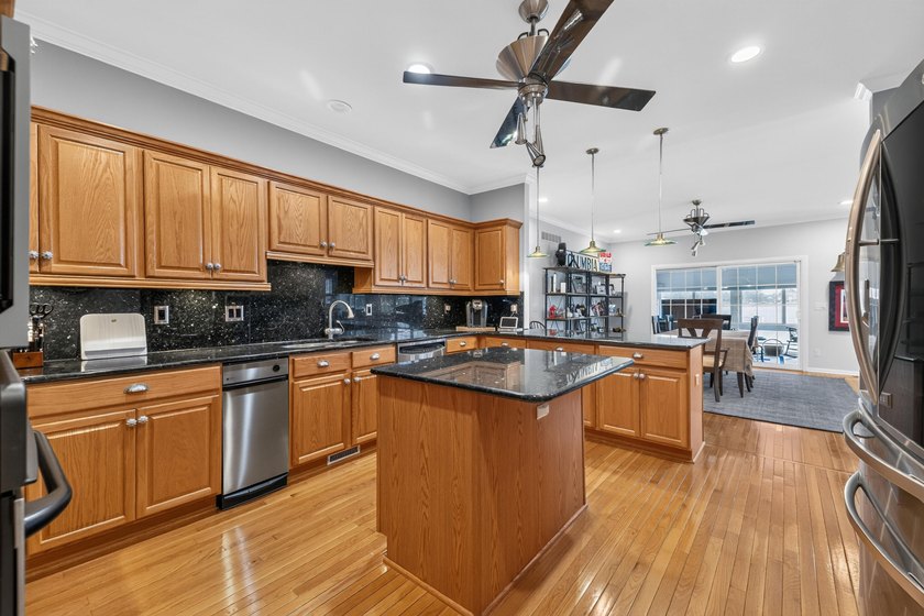 INCREDIBLE OPPORTUNITY FOR THIS ONE OF A KIND ONE STORY HOME - photo 20