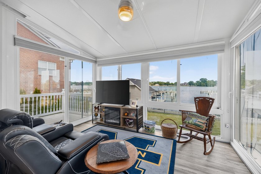 INCREDIBLE OPPORTUNITY FOR THIS ONE OF A KIND ONE STORY HOME - photo 32