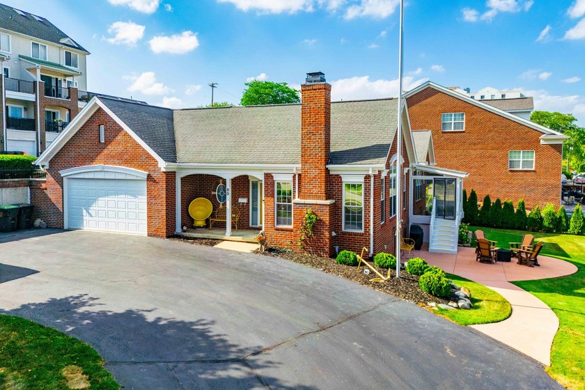 INCREDIBLE OPPORTUNITY FOR THIS ONE OF A KIND ONE STORY HOME - photo 35