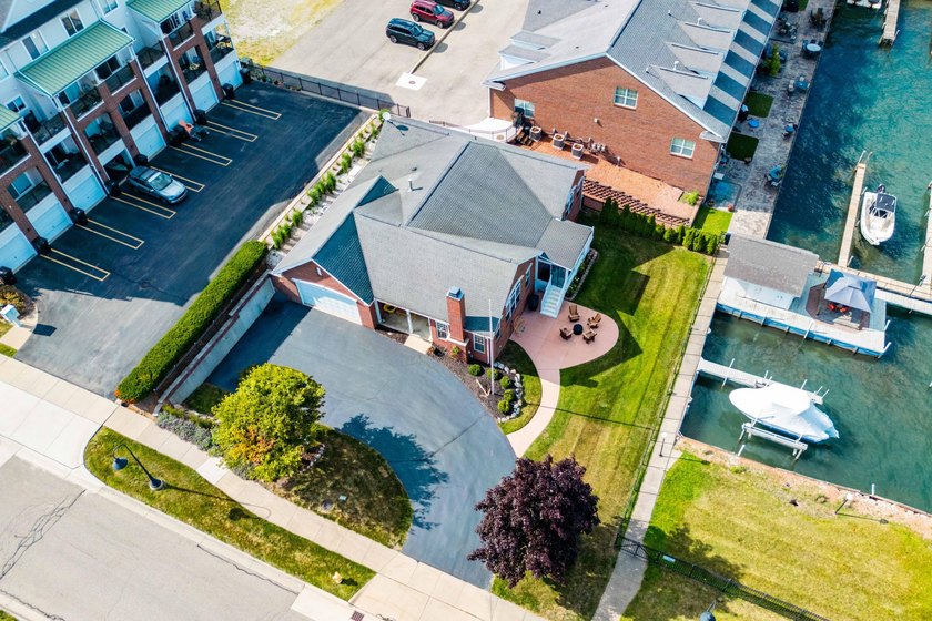 INCREDIBLE OPPORTUNITY FOR THIS ONE OF A KIND ONE STORY HOME - photo 41