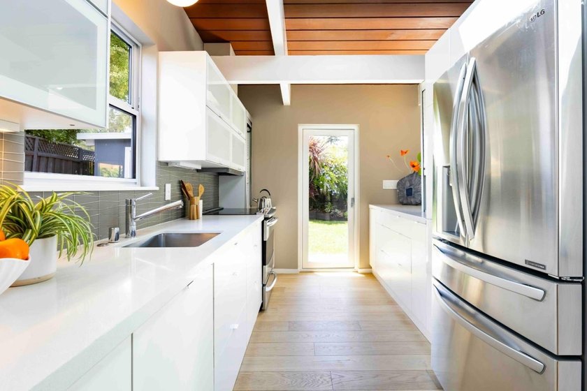 Set in the charming Fairmeadow neighborhood, this beautifully - photo 9