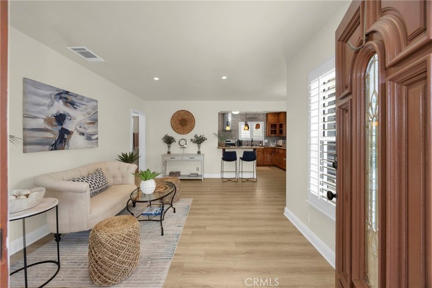 Welcome home to this charming 3-bedroom, 2-bath Artcraft Manor - photo 10