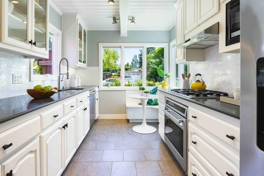 Set on a cul-de-sac in Midtown, this inviting home blends - photo 8