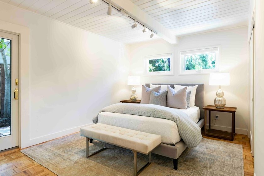 Set on a cul-de-sac in Midtown, this inviting home blends - photo 10