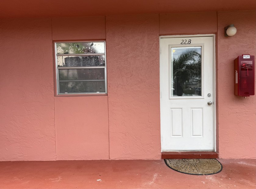 Ground Floor, 2 Bed | 2 Bath, Updated Kitchen, Updated Bathrooms - photo 2