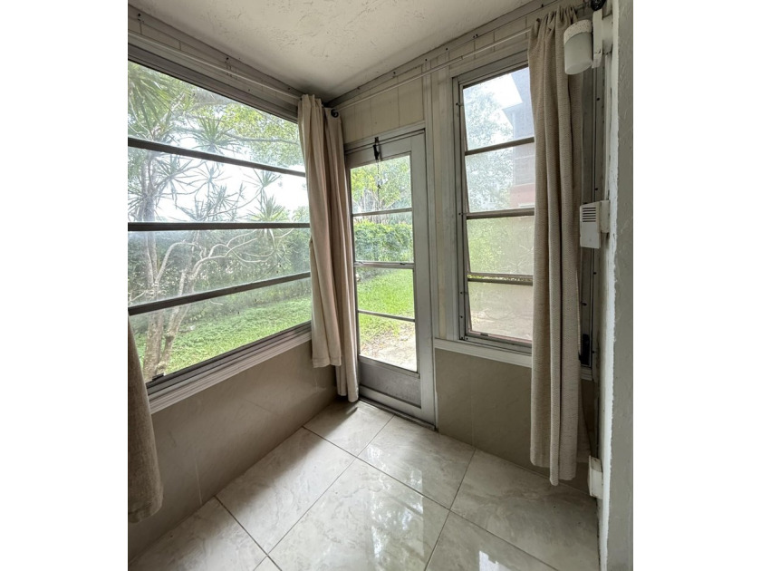 Ground Floor, 2 Bed | 2 Bath, Updated Kitchen, Updated Bathrooms - photo 9