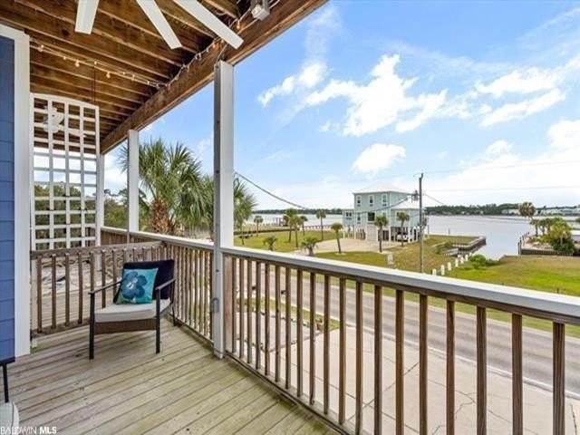 Whether you're searching for a full-time residence or the - photo 4