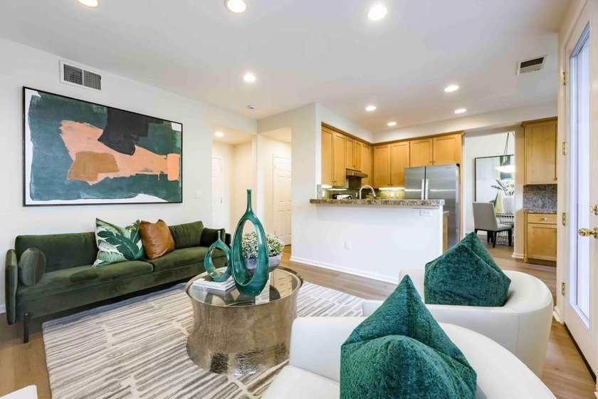 Ideally located in downtown Palo Alto yet set back from the - photo 9