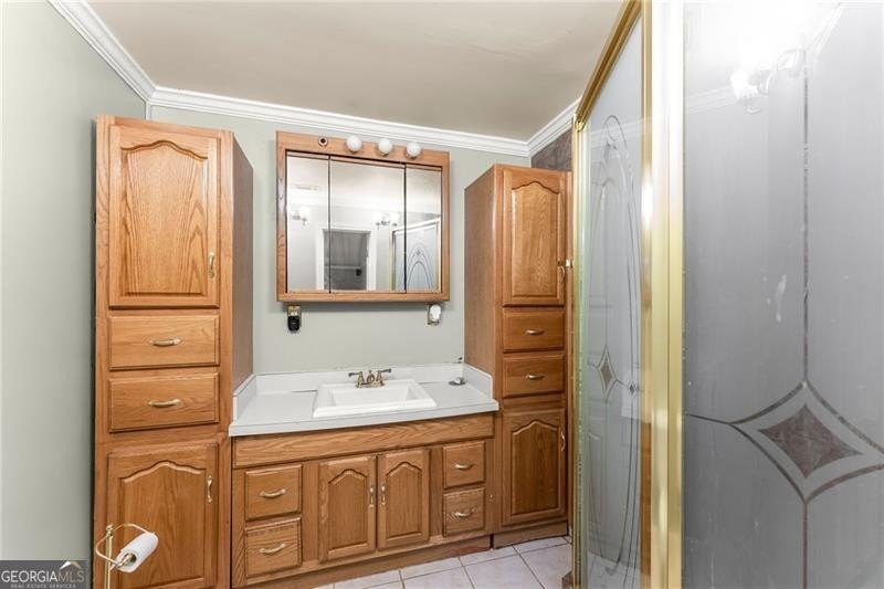 RARE OPPORTUNITY! Set on 4.4 private acres in one of Forsyth - photo 23