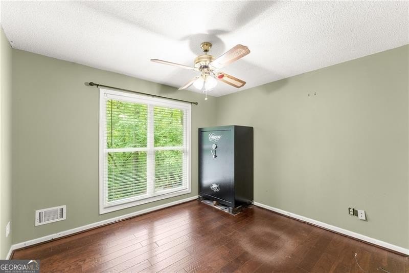 RARE OPPORTUNITY! Set on 4.4 private acres in one of Forsyth - photo 24