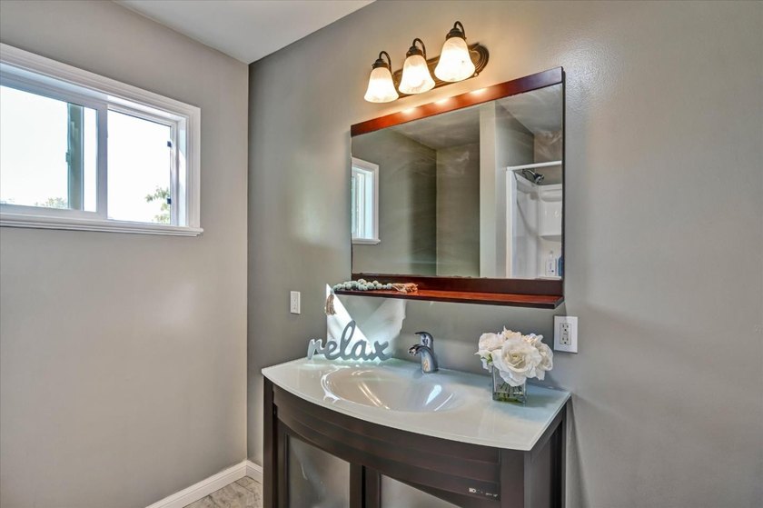 Pride of ownership located in Redwood City, this cozy 2-bedroom - photo 23