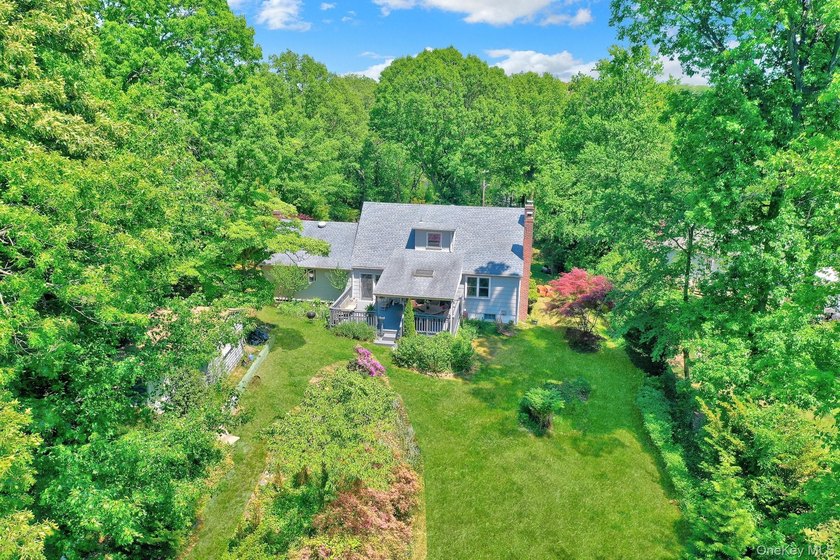 Priced To Sell! Immaculate and charming expanded Cape set on 1.5 - photo 28