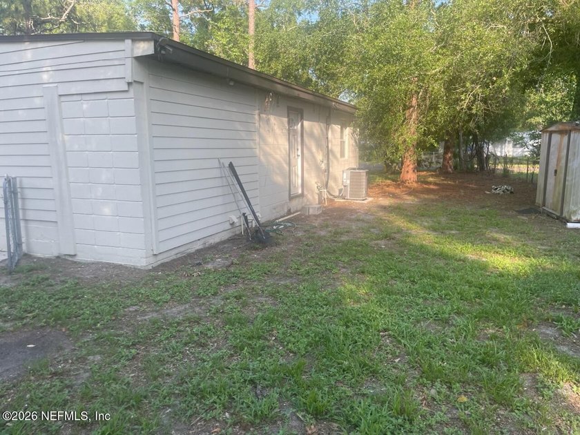 Call me to view this 3 bedroom 1 bath home in Highlands Roof was - photo 3