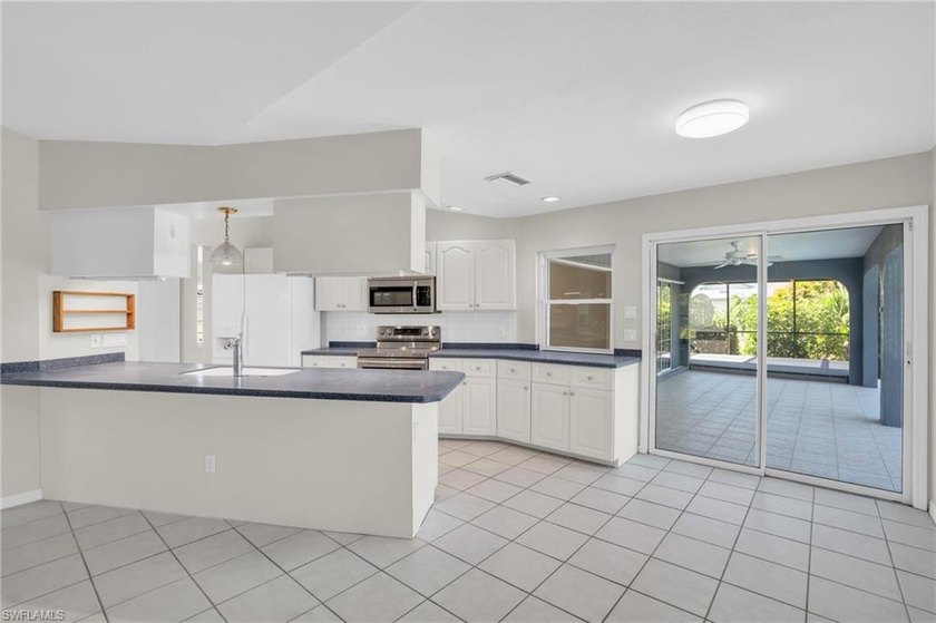 RARE OPPORTUNITY for a beautiful POOL HOME on 0.68 ACRES in Deep - photo 18