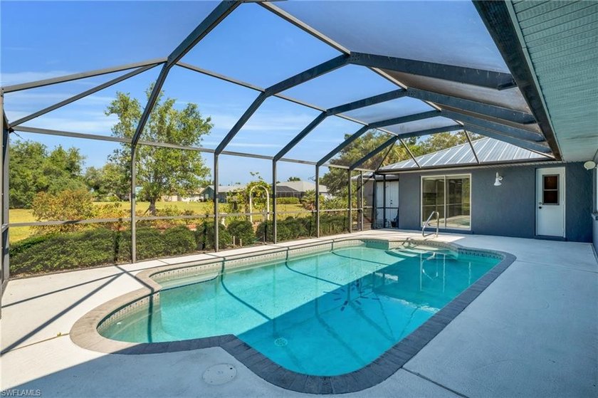RARE OPPORTUNITY for a beautiful POOL HOME on 0.68 ACRES in Deep - photo 35