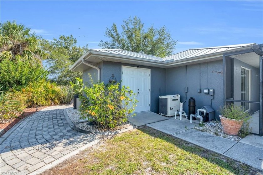 RARE OPPORTUNITY for a beautiful POOL HOME on 0.68 ACRES in Deep - photo 39