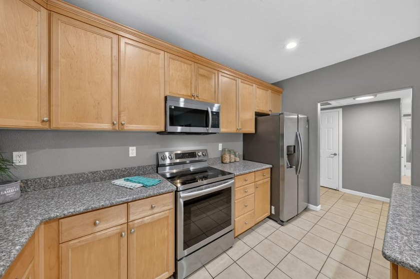 Welcome to 88 N Jackson Ave #307, a beautifully maintained - photo 8
