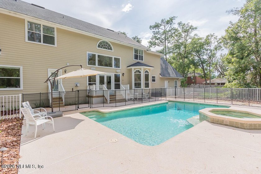 Welcome to 4535 Old Spanish Trail, a beautifully maintained - photo 8