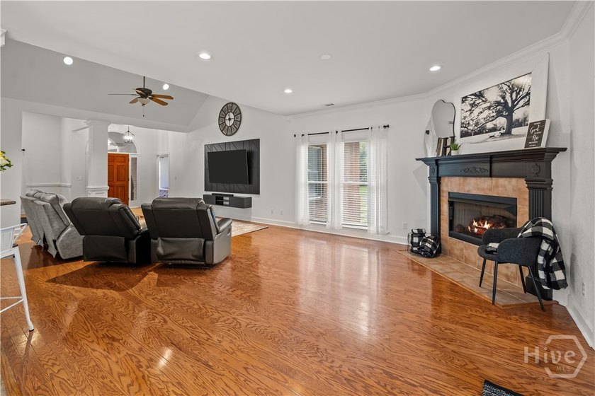 Welcome to this stunning full brick 4-bedroom, 3.5-bath home in - photo 11
