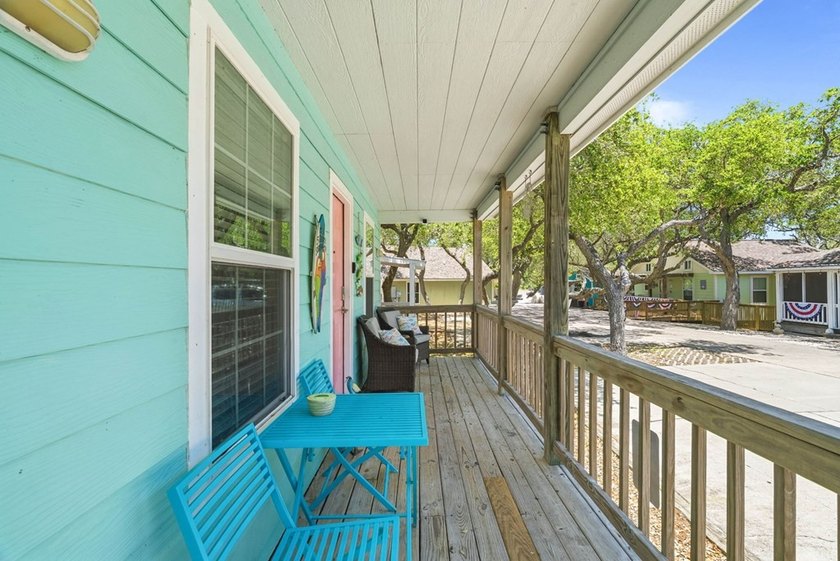 Coastal Cottage Retreat Near Copano Bay! Discover your perfect - photo 14