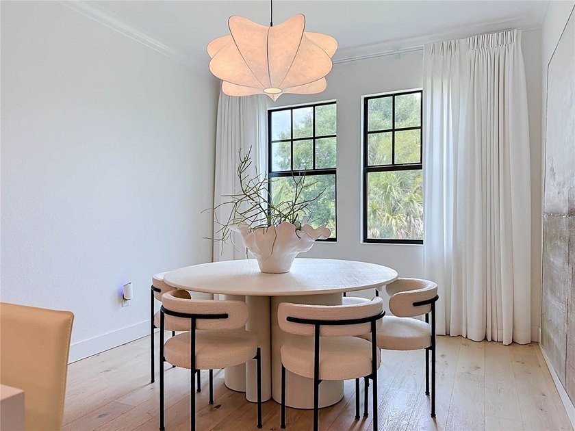 Quiet Luxury, Exceptionally Curated. Welcome to a home where - photo 23