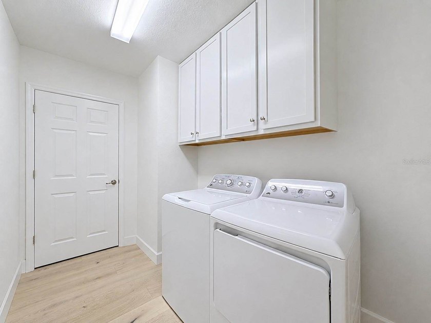 Quiet Luxury, Exceptionally Curated. Welcome to a home where - photo 41