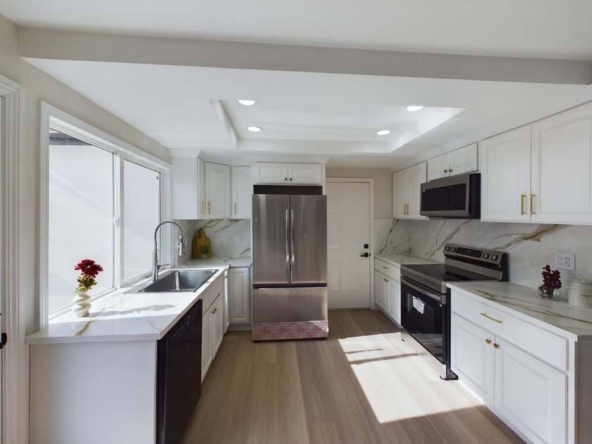 Incredible Newly Remodeled Home in an Easy Commute Location! You - photo 8