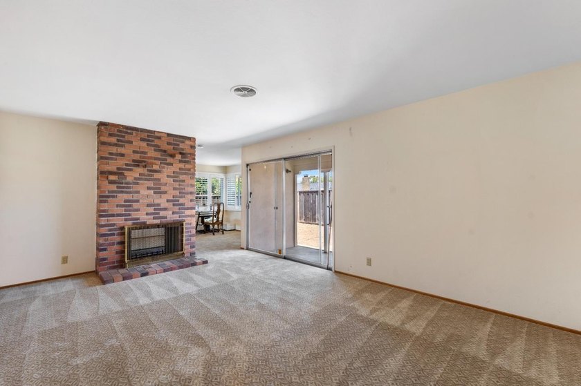 Classic single-story home in the highly sought-after Strawberry - photo 6