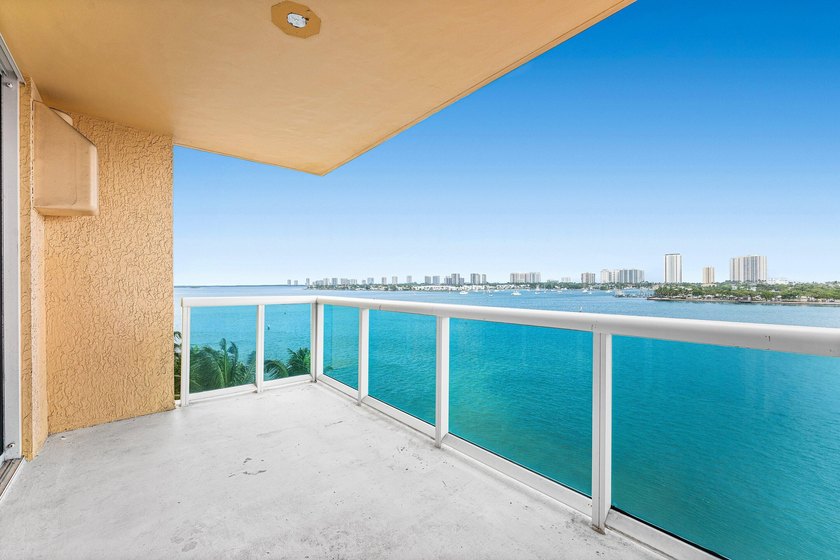 6th floor 2BR + bonus room/den, 2BA condo with east/sunrise - photo 4