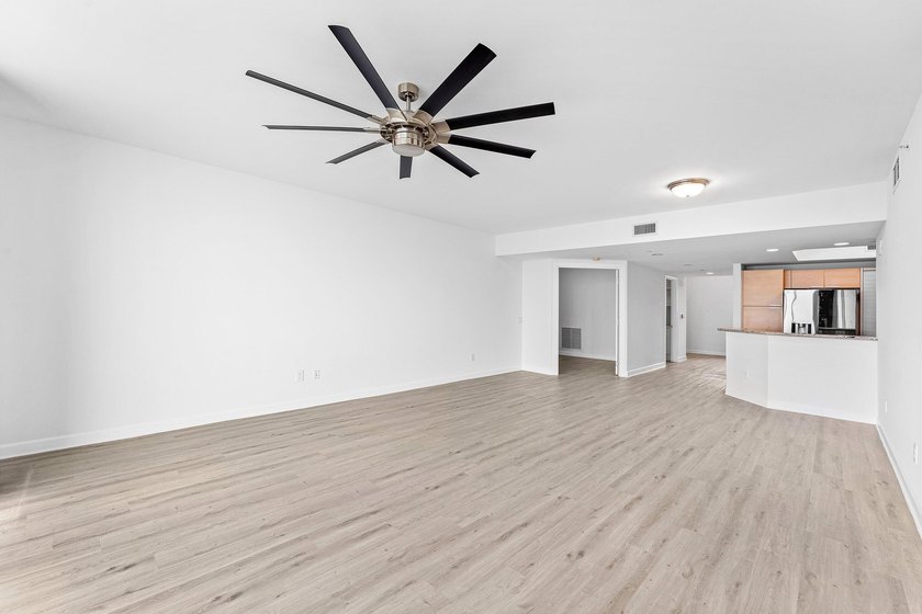 6th floor 2BR + bonus room/den, 2BA condo with east/sunrise - photo 8