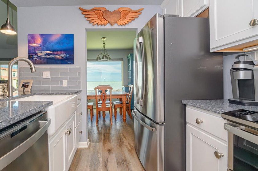 Absolutely stunning! Come experience this completely remodeled - photo 16